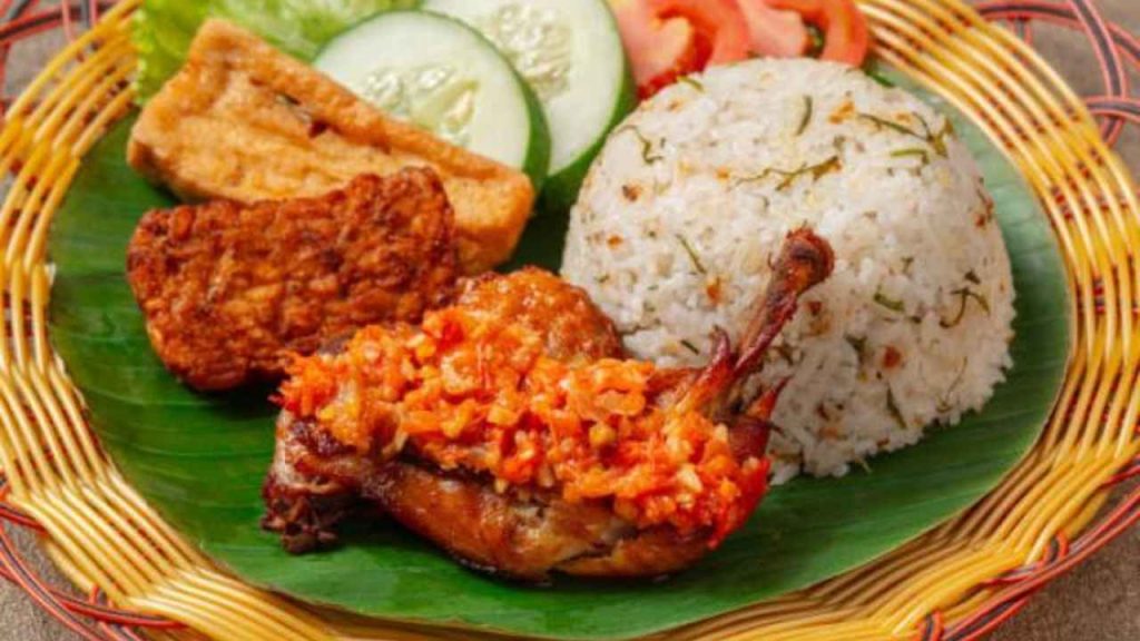 Franchise Ayam Geprek Modal Kecil Untung Besar 2025