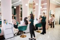 Modal Buka Salon Rambut di Rumah vs Ruko, Untung Mana?
